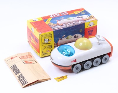 Lot 2043 - 21st Century Toys plastic and battery operated...