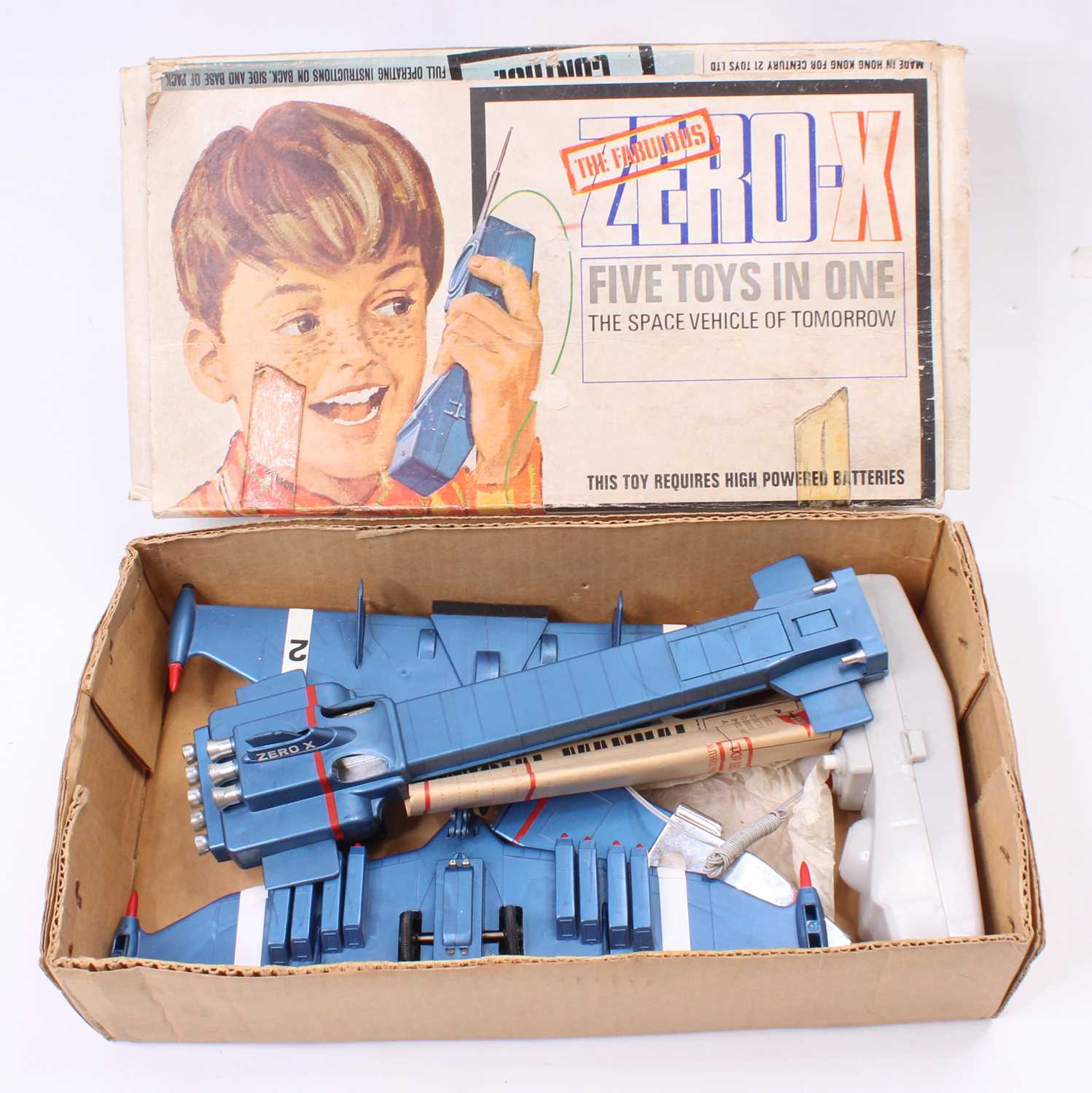 Lot 2046 - 21st Century Toys boxed battery operated...