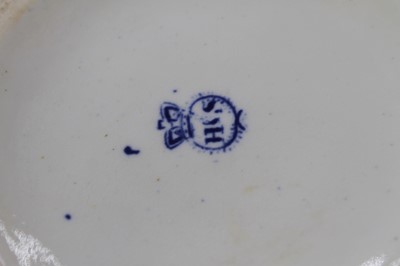 Lot 84 - An 1820s Hilditch & Son blue and white tea...