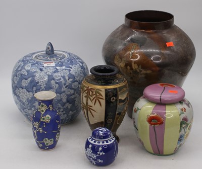 Lot 109 - A collection of Asian ceramics, to include a...