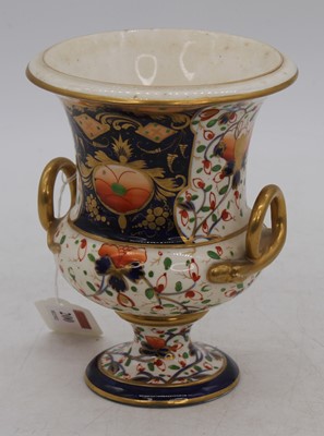Lot 200 - A 19th century Derby imari urn, of campagna...