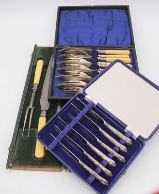 Lot 258 - A cased set of six silver handled butter...
