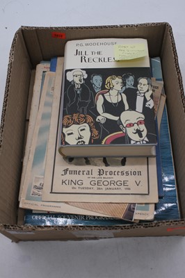 Lot 569 - A collection of Royal related and other...