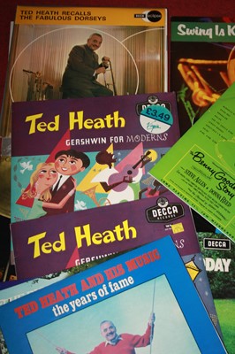 Lot 705 - A collection of vintage LPs, to include The...