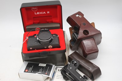Lot 307 - A Leica R4 SLR camera body, serial #1609572,...