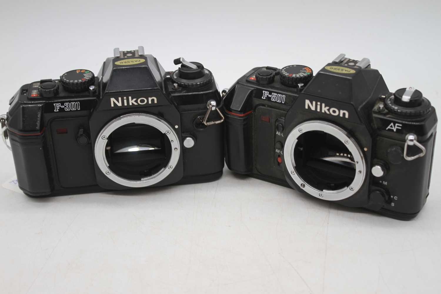 Lot 314 - A Nikon F-501 SLR camera body, serial