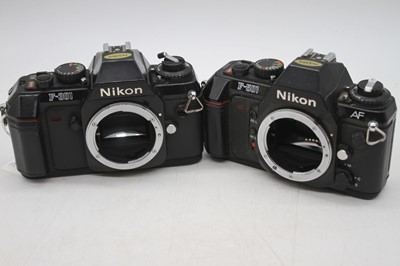 Lot 314 - A Nikon F-501 SLR camera body, serial #5514423,...