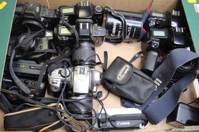 Lot 318 - Thirteen various Canon cameras, to include an...