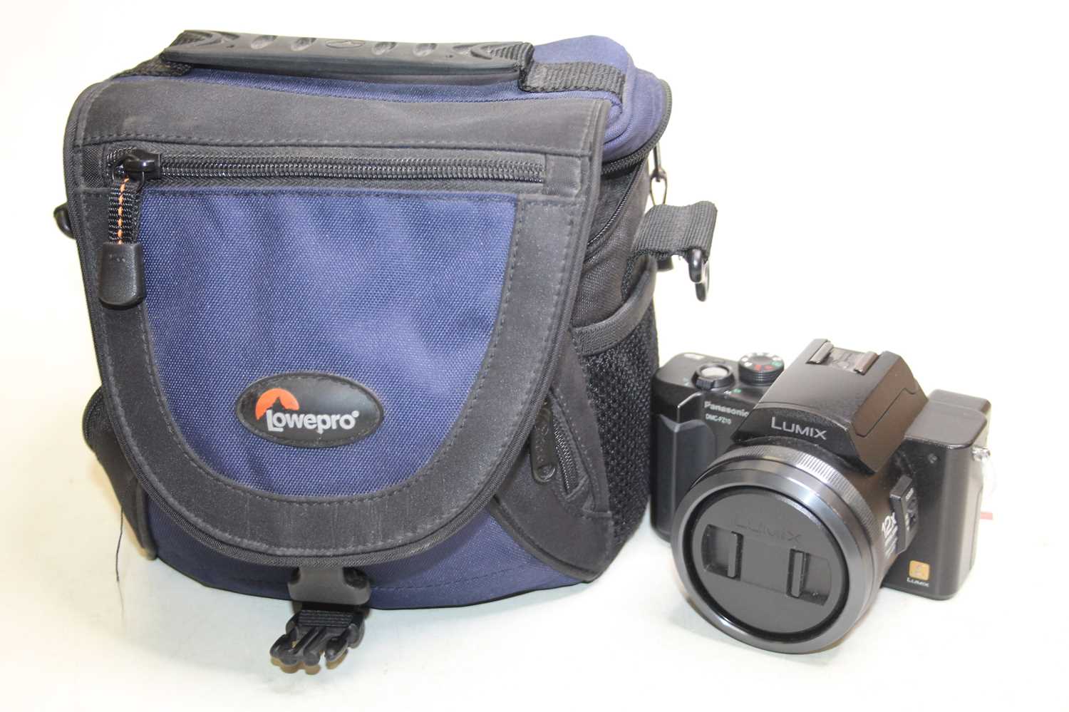 Lot 330 - A Panasonic Lumix DMC-FZ10 digital camera,