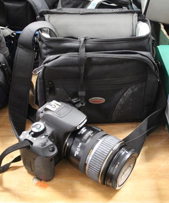 Lot 331 - A Canon EO2 650Ddigital camera, having 17-85mm...