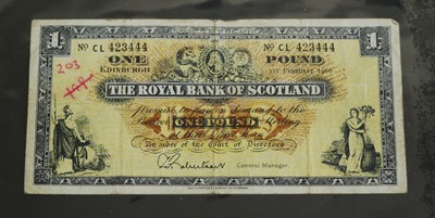 Lot 2047 - United Kingdom, a collection of banknotes to...