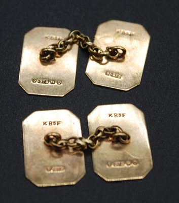 Lot 2665 - A pair of gent's 9ct gold cufflinks, each with...