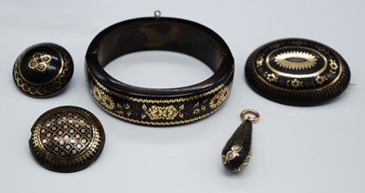 Lot 2673 - A Victorian gold and silver pique...