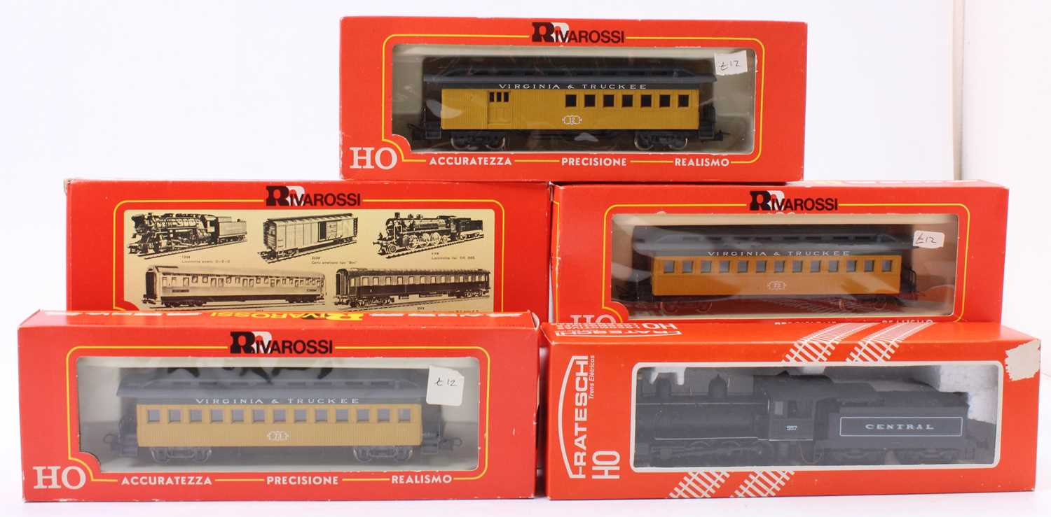 Lot 494 - 3010 Frateschi H0 2-8-0 loco & tender black...