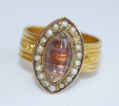 Lot 2736 - A George III silver-gilt memorial ring,...