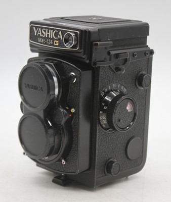 Lot 371 - A Yashica Mat-124 TLR camera