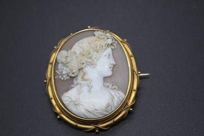 Lot 2764 - A late 19th century carved shell cameo brooch...