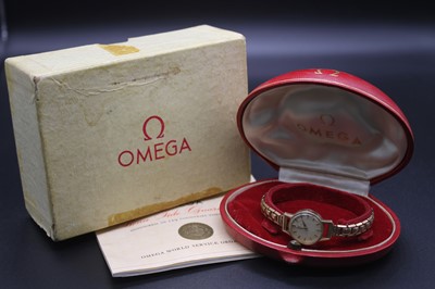 Lot 2795 - A vintage Omega ladies 9ct gold cased bracelet...