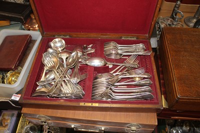 Lot 293 - A collection of silver plated wares, to...
