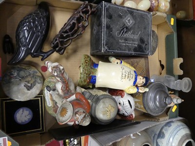 Lot 65 - A box of miscellaneous items, to include a...