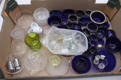 Lot 76 - A box of miscellaneous glassware, mainly being...