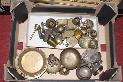 Lot 88 - Two boxes of miscellaneous metalware, to...