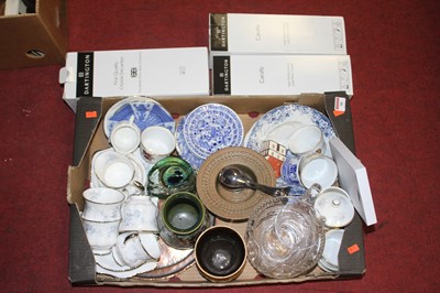 Lot 90 - A box of miscellaneous items, to include an...