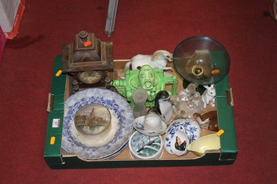 Lot 187 - A box of miscellaneous items, to include a...