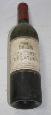 Lot 1064 - Château Les Forts de Latour, 1977, Pauillac,...