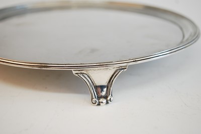 Lot 2128 - A George III silver salver, of plain circular...