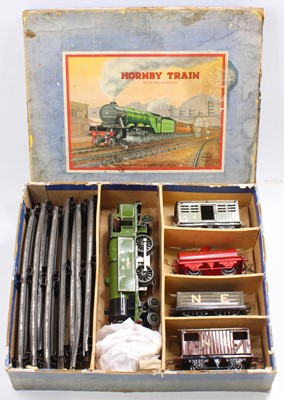 Lot 134 - 1932-6 Hornby tank goods set (appears to be...