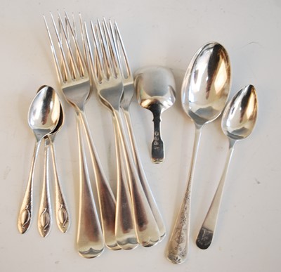 Lot 2152 - Mixed silver flatware, to include a George III...