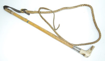 Lot 194 - A George V riding crop, having a plaited...