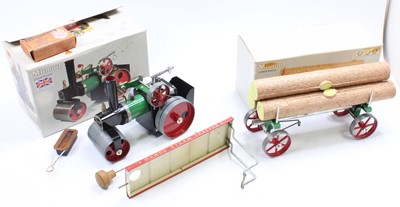 Lot 13 - A Mamod boxed SR1A steam roller of usual...