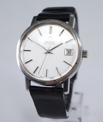 Lot 2322 - A gent's Omega steel cased automatic...