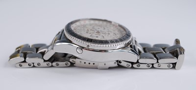 Lot 2329 - A gent's Breitling B2 steel cased automatic...