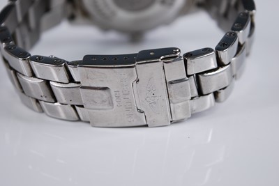 Lot 2329 - A gent's Breitling B2 steel cased automatic...