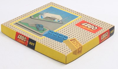 Lot 1763 - A Lego Original No. 307 Car Show Garage,...