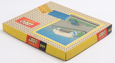 Lot 1763 - A Lego Original No. 307 Car Show Garage,...