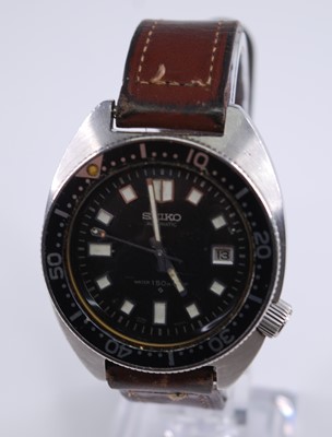 Lot 2332 - A gent's stainless steel Seiko 150M automatic...