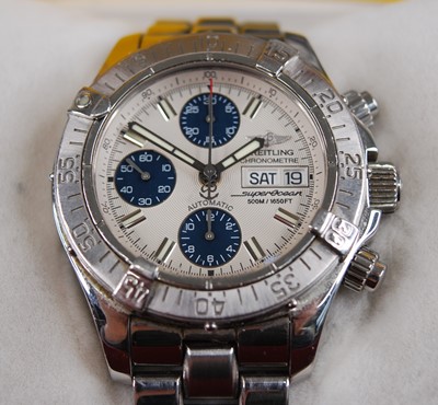 Lot 2331 - A gent's Breitling Super Ocean chronometre...