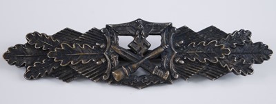 Lot 249 - A German Close Combat Clasp, marked verso Fec....