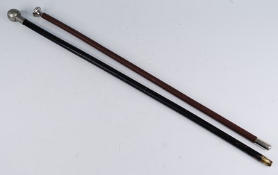 Lot 169 - A early 20th century swagger stick, having an...