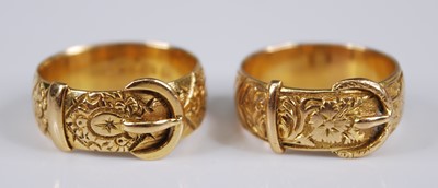 Lot 2186 - A Victorian 18ct gold belt ring, having leaf...