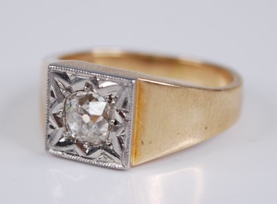 Lot 2295 - A gent's 18ct gold diamond solitaire ring, the...