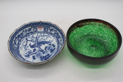 Lot 51 - A Chinese blue & white bowl, decorated with a...