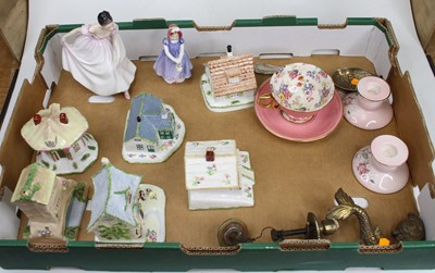 Lot 83 - A collection of David Winter miniature resin...