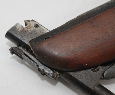 Lot 113 - A vintage air rifle