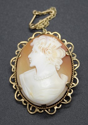 Lot 453 - A Victorian style carved shell cameo brooch,...