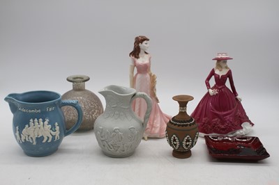 Lot 270 - A collection of ceramics, to include a...